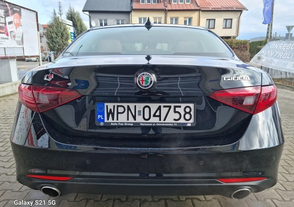 Alfa Romeo Giulia cena 115900 przebieg: 19000, rok produkcji 2019 z Płońsk małe 154